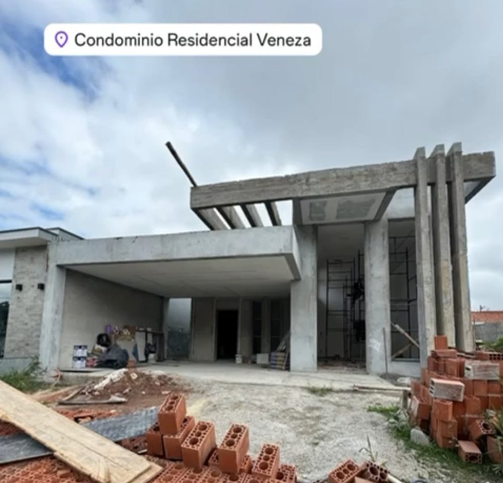 Casa em Condomnio - Venda - Sabana - Mogi das Cruzes - SP